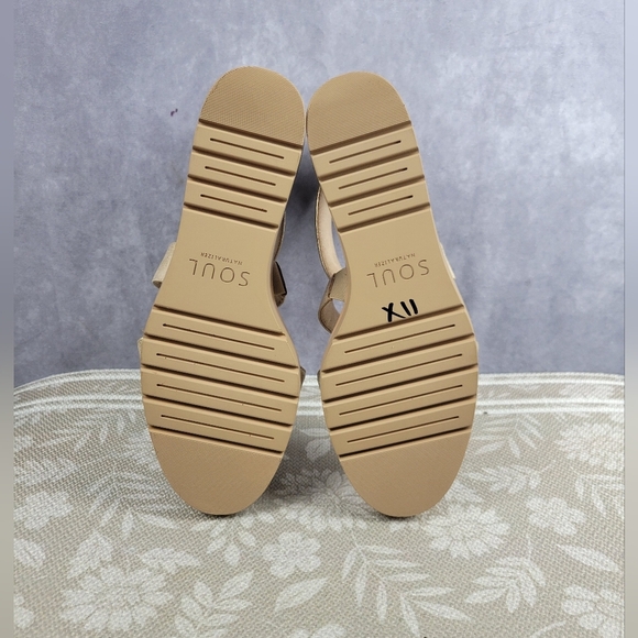 SOUL Naturalizer Goodtimes Wedge Strappy Gold Sandal Suze 11W - Picture 13 of 15